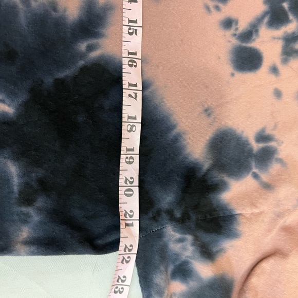 Cotton long sleeve, crop top by buzz size large colors, blue, and Taupe - Picture 8 of 9